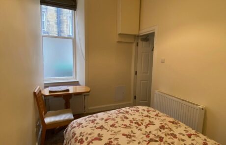 Renovated Flat Near Holyrood Park