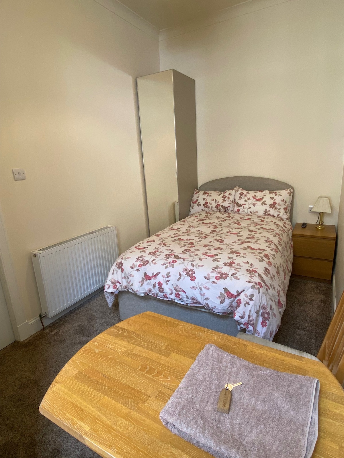 Photo at Comfortable small double room close to the centre in the Holyrood Park area, Edinburgh