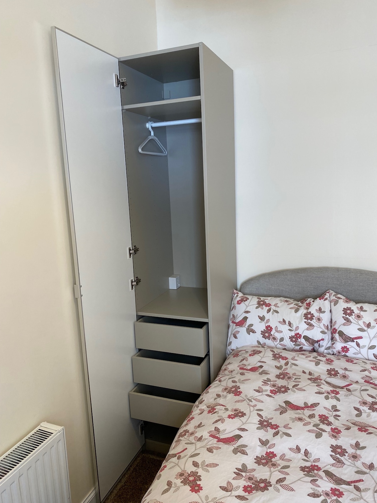 Photo at Comfortable small double room close to the centre in the Holyrood Park area, Edinburgh