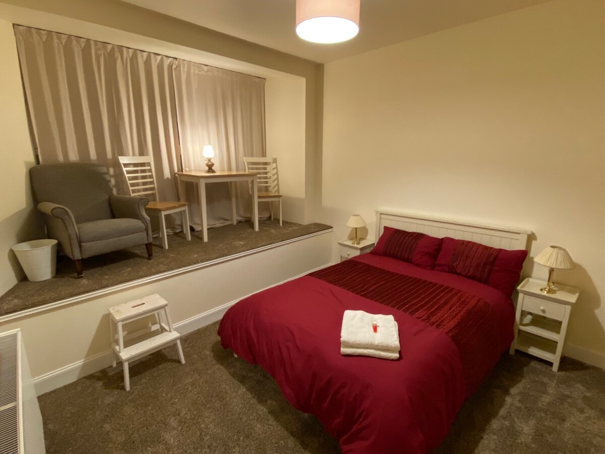 Photo at Bright, spacious & central room w private bathroom in the Holyrood Park area, Edinburgh